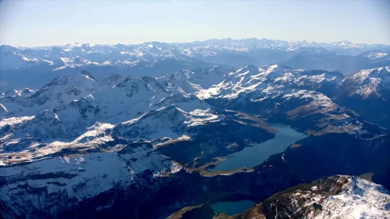 Mon village dans les Alpes (Des racines & des ailes)